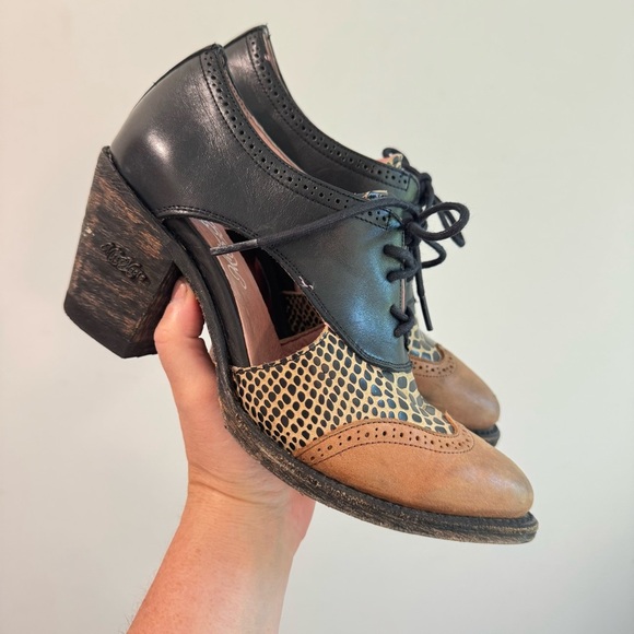 Miss Macie Wing & A Prayer Booties Size 7.5 - Picture 1 of 11